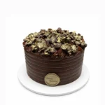 Bolo Blackout com Crocante de Chocolate Belga